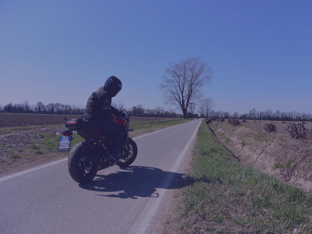 consigli abbigliamento moto